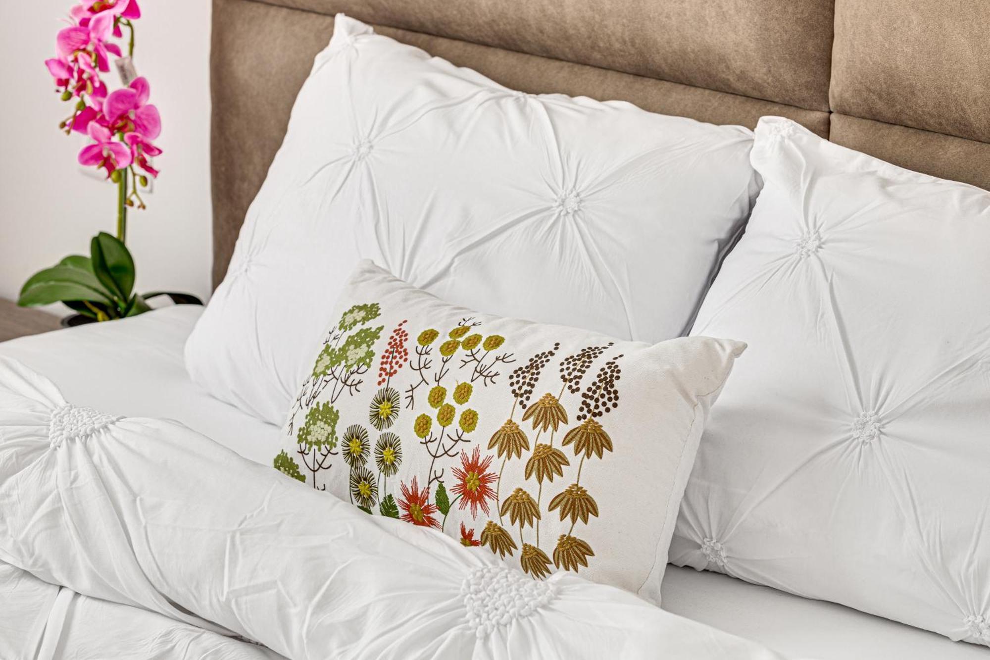 Ari Olive Apartment Near Atrium & Afi Mall 아라드 외부 사진